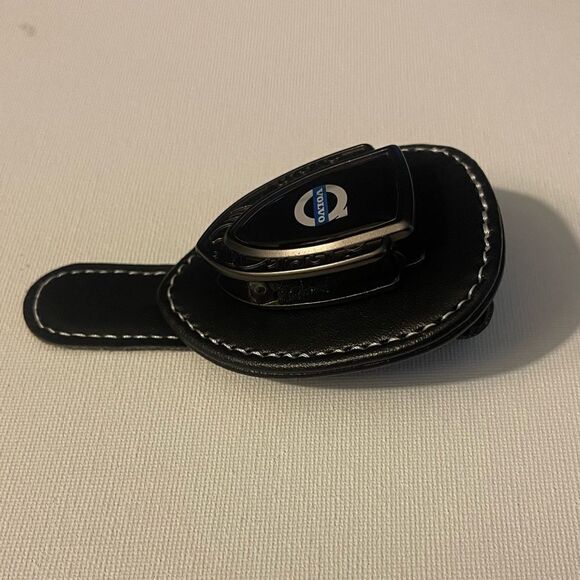 Volvo Logo Sunglass Holder for Car Black PU Leather NWT - Picture 3 of 11